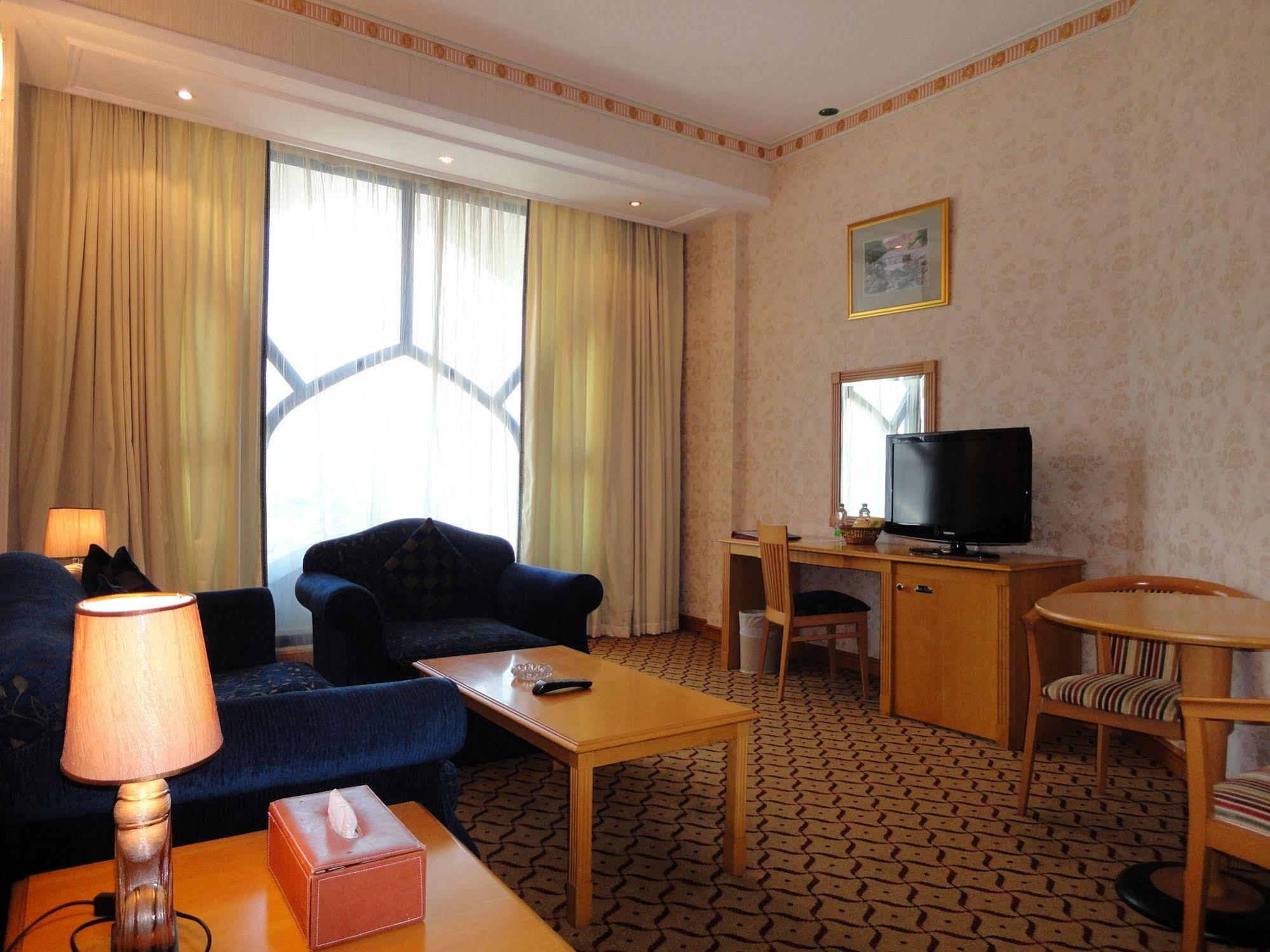 Bay Hotel 3*